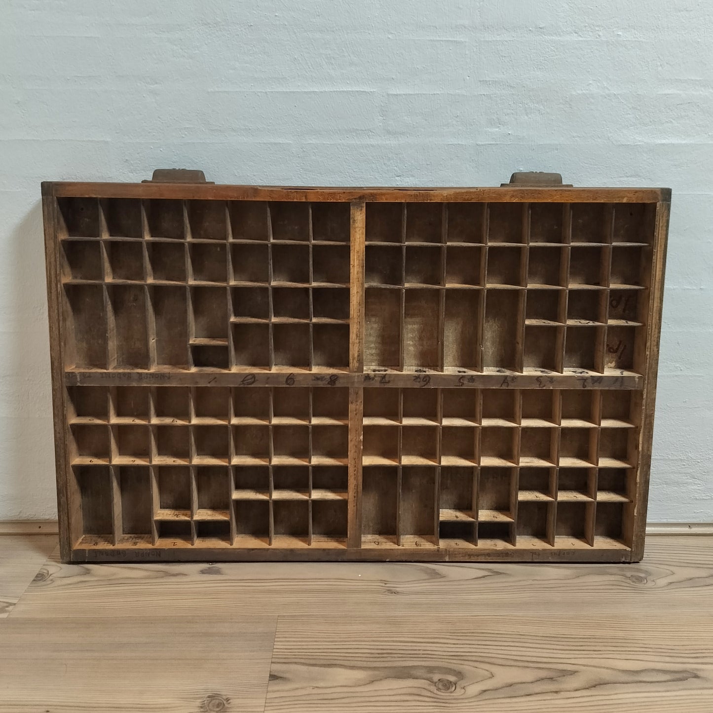 Secondhand - Sættekasse B 82,8 x D 5 x H 55 cm