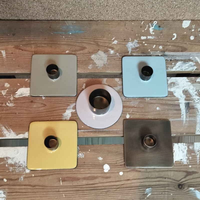 Lot med 5 stk. lysestager (4 til kronelys, 1 til 3,8 cm lys)