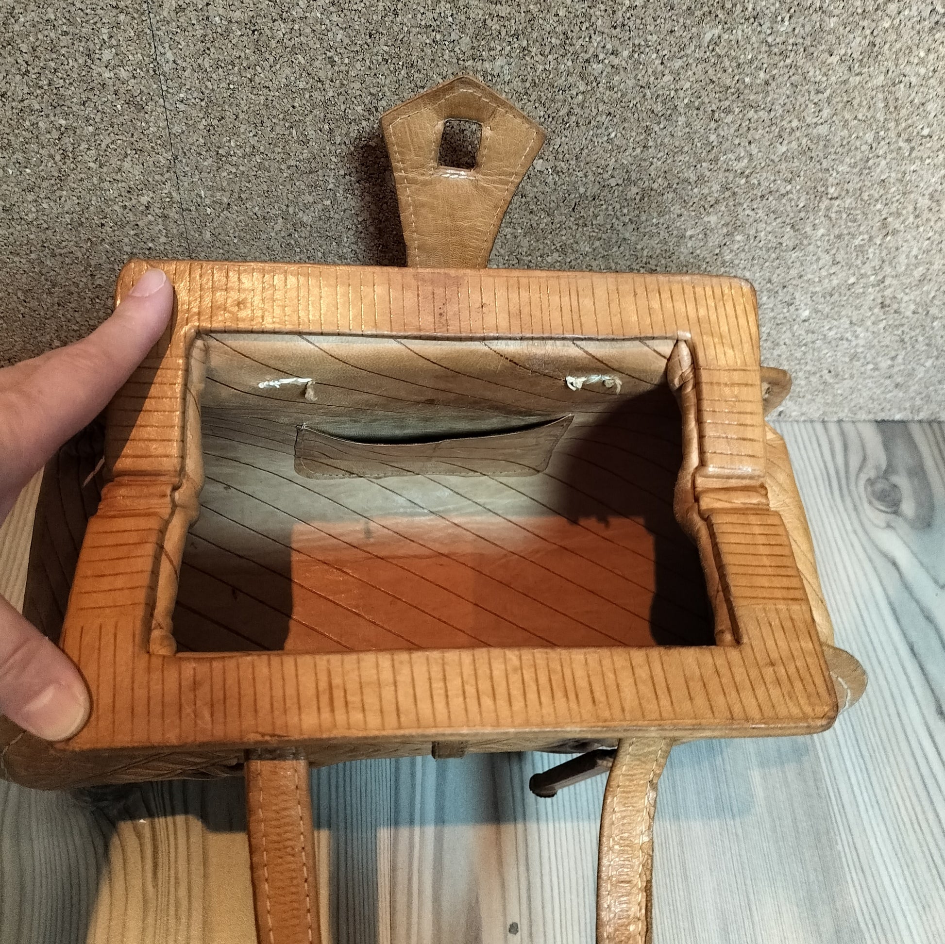 Secondhand - Håndtaske i blødt skind B 31,5 x D 13 x H 18 cm