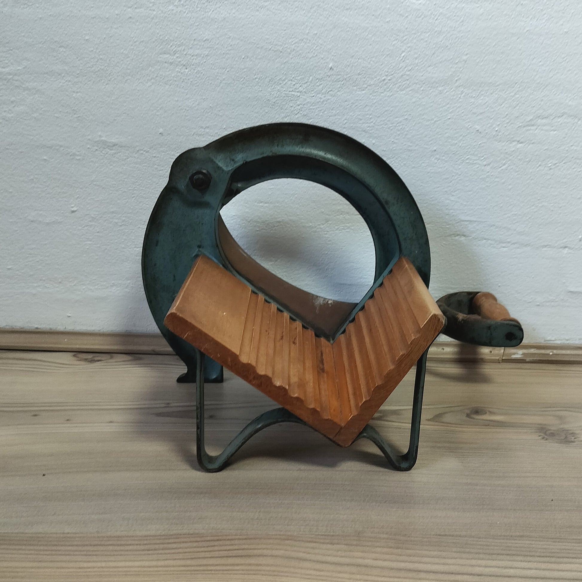 Secondhand - Raadvad brødskærer (lille)