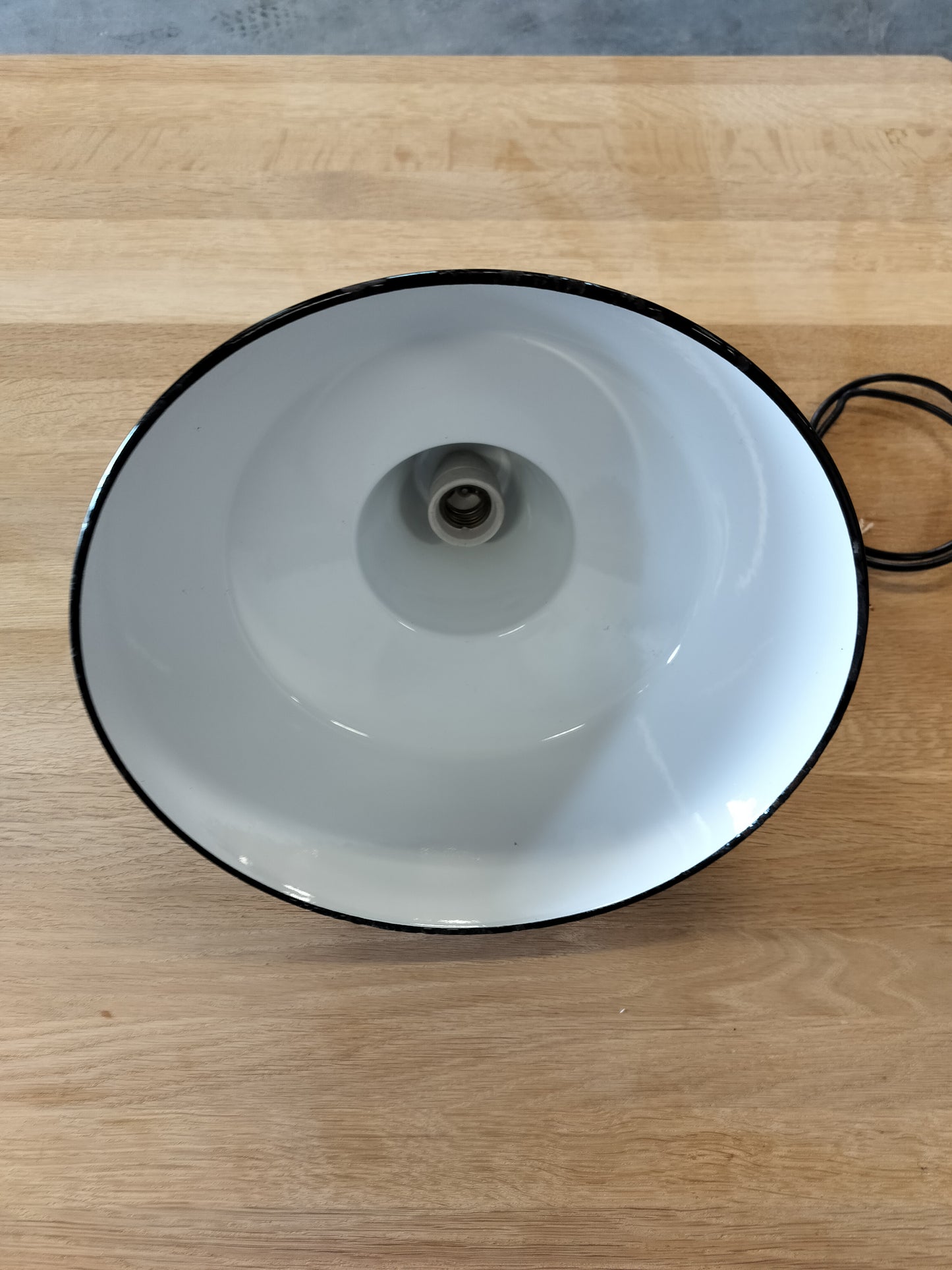 Secondhand - Louis Poulsen Industri pendel sort