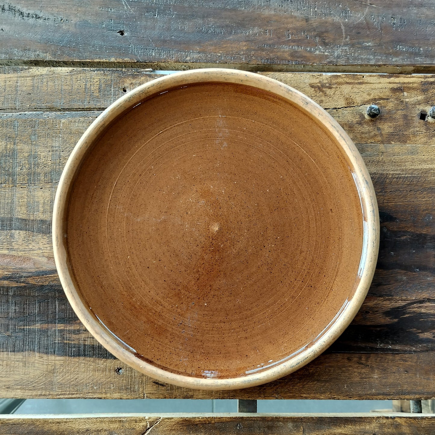 Secondhand - Lerfad fra KK Danmark  Ø 30,8 cm og H 3 cm.