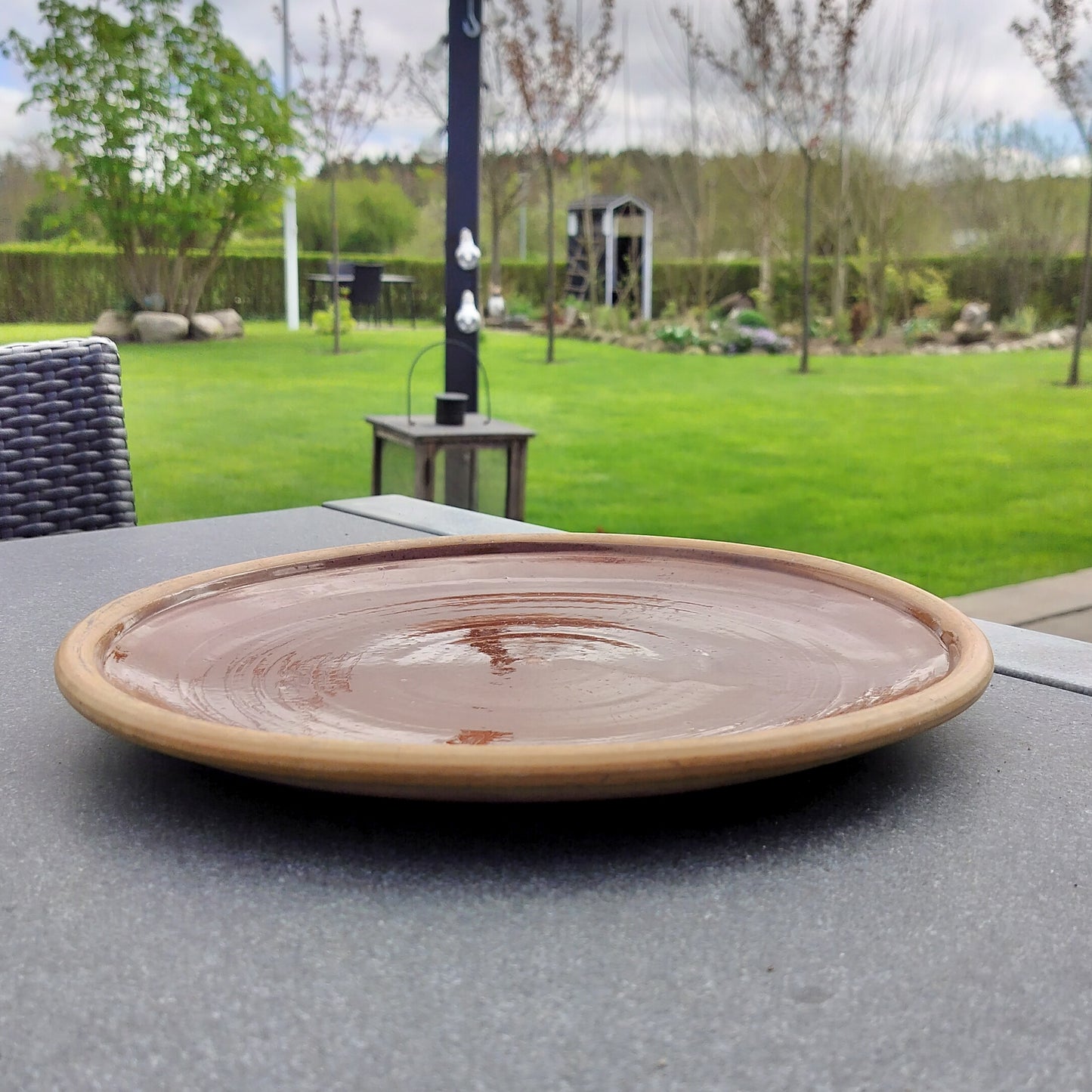 Secondhand - Lerfad fra KK Danmark  Ø 30,8 cm og H 3 cm.