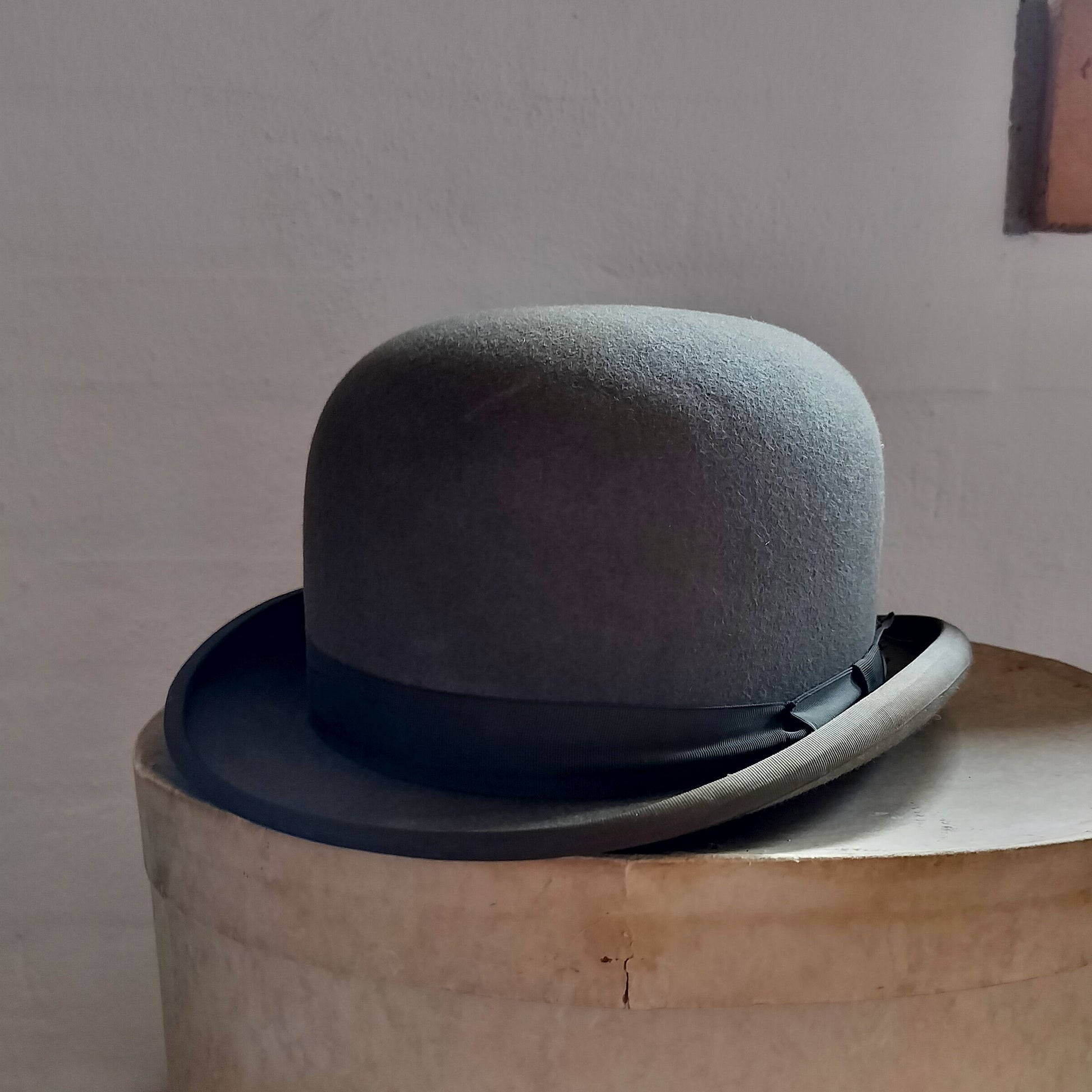 Secondhand - Gammel Bowlerhat fra Battersby London Hats