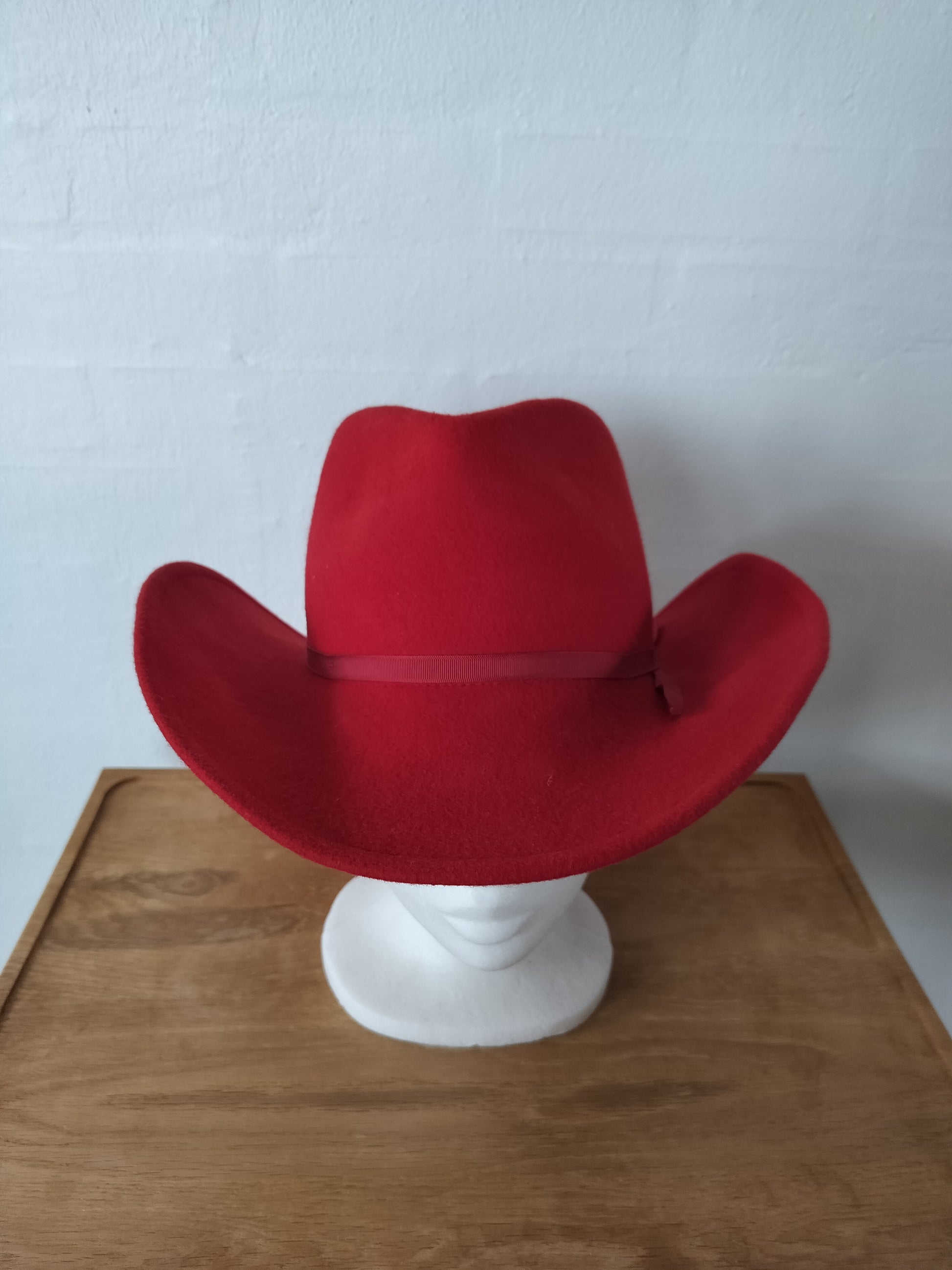 Cowboyhat rød uld fra Western  Express Inc.