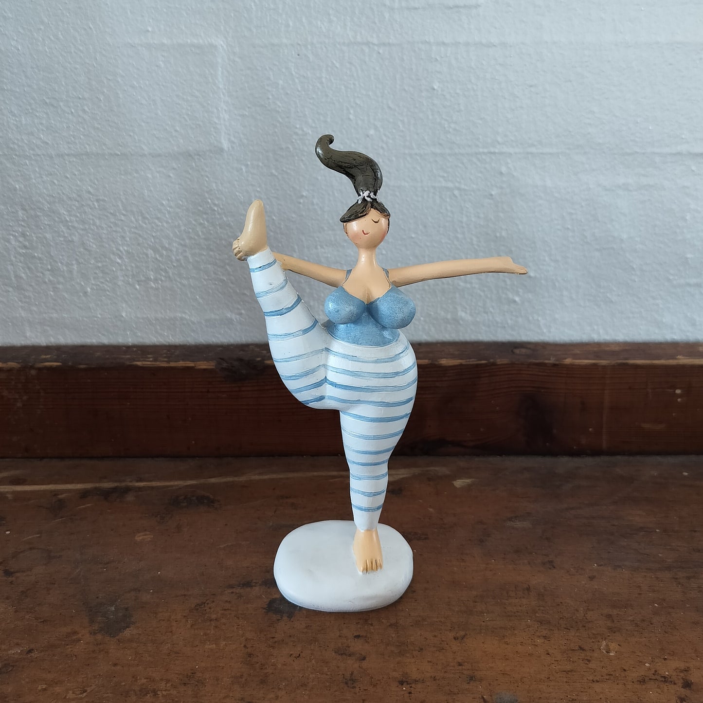 Ib Laursen - Yoga dame