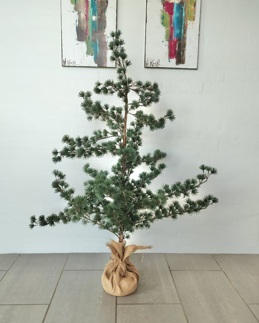 Ib Laursen - Kunstigt Cedertræ m/ jutefod H 125 cm (2. sortering)
