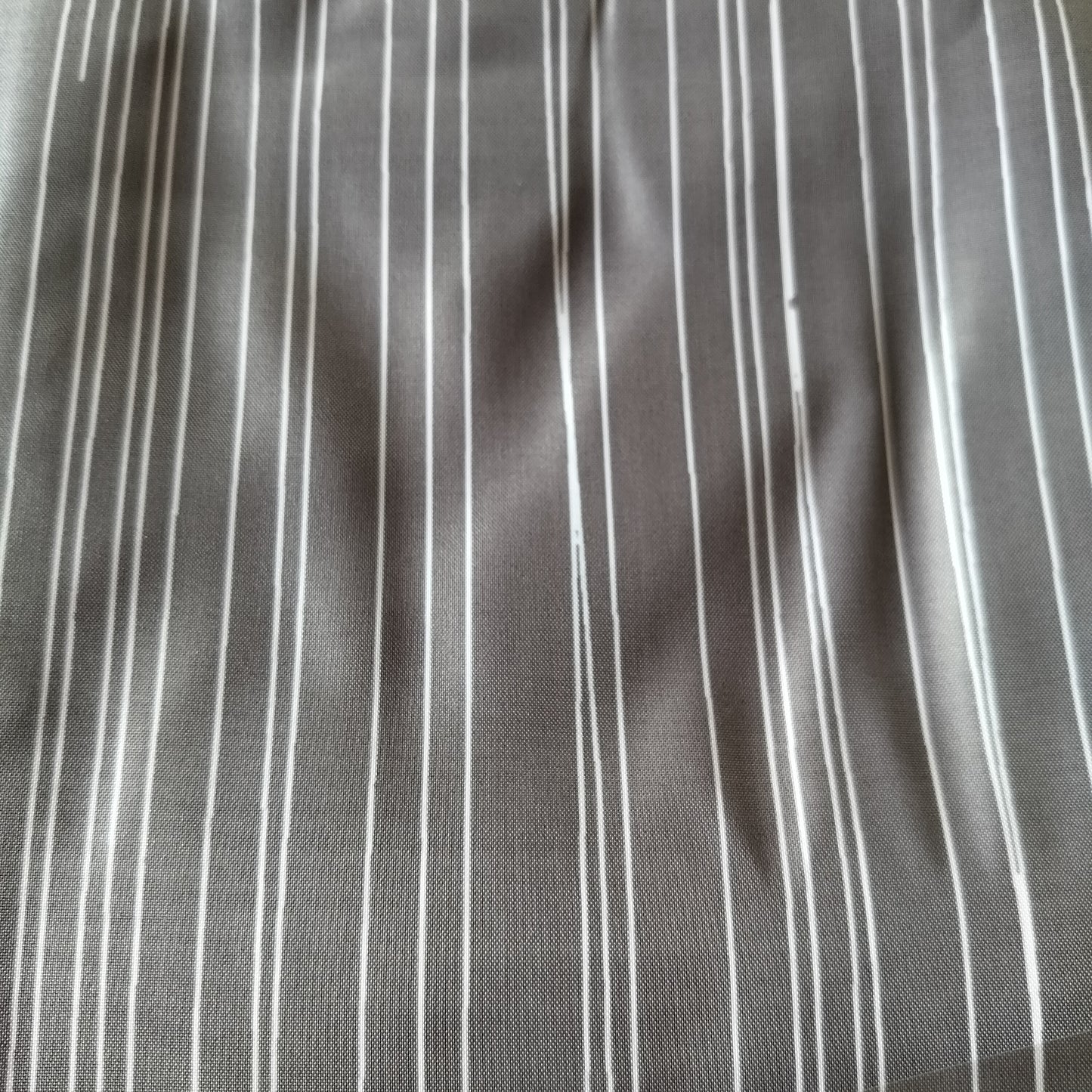 Badeforhæng i grå farve, model Raya 180 x 200 cm