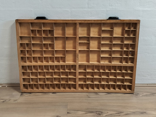 Secondhand - Sættekasse B 82,5 x H 55 x D 3,8 cm