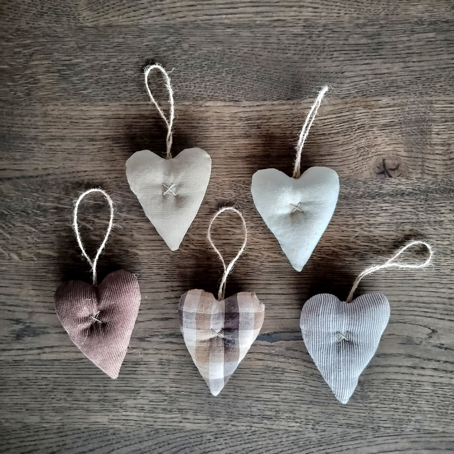 Ib Laursen - Hjerter til ophæng 5 stk. i brun og natur farve