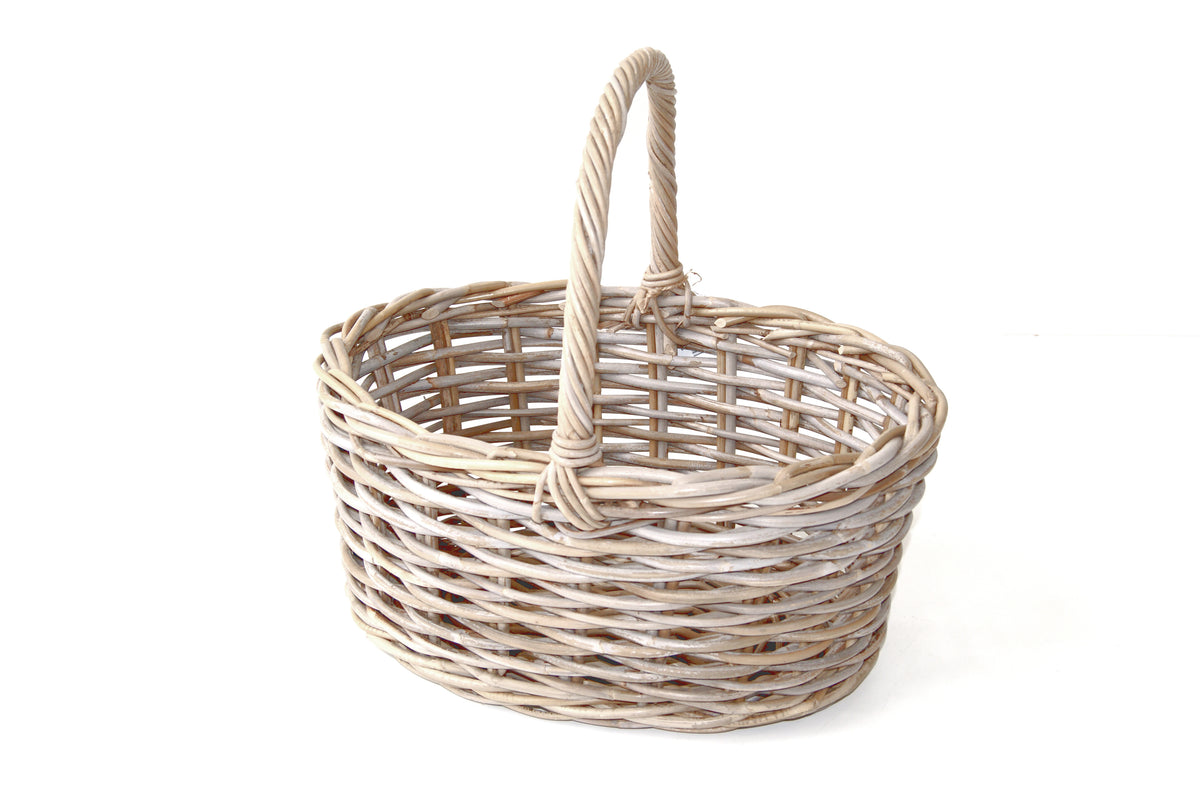 Flettet rattan bykurv