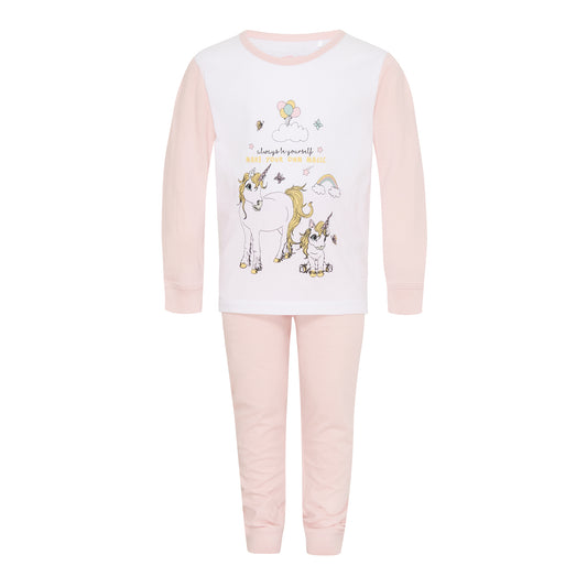 pyjamas med enhjørning, set forfra